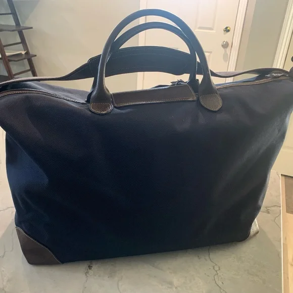 Mint Condition Longchamp Duffel Bag (Large, Blue) - Picture 2 of 4